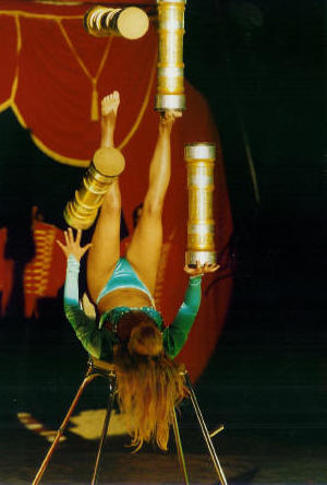 ANTIPOD - feet juggles