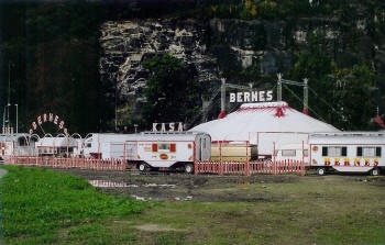 Moderní podoba cirkusu BERNES v roce 2004